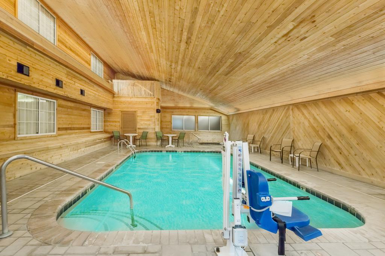 Sport & Beauty, Americas Best Value Inn & Suites Atlantic, Cass