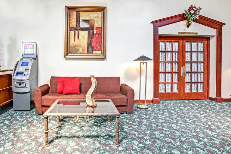 Public Area, Ramada by Wyndham Bordentown, Burlington