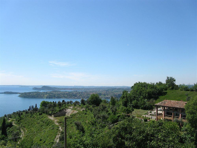 Exterior & Views, Due di Moro, Brescia