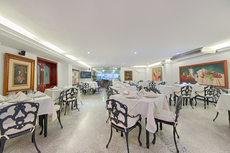 Food & Drinks 3, Granada Real, Santiago de Cali