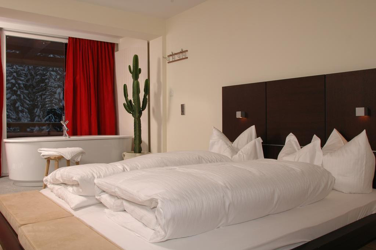 Bedroom 2, Raffl's St. Antoner Hof, Landeck