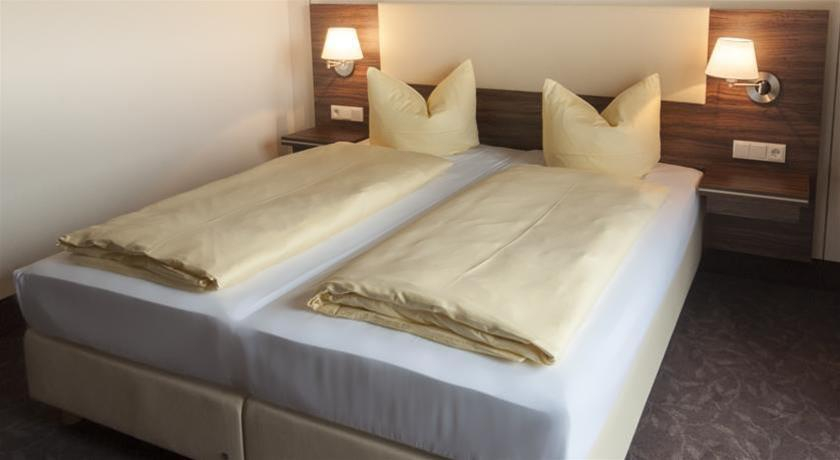 Bedroom 3, Hotel Sonnengarten, Unterallgäu
