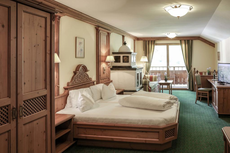 Bedroom 3, Alpenromantik Hotel Wirlerhof, Landeck