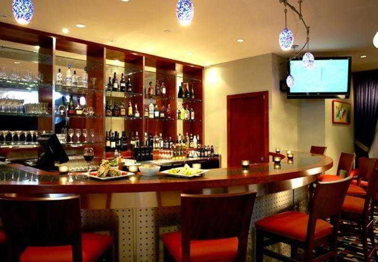 Food & Drinks 5, Fairfield Inn & Suites Montreal Airport, Montréal