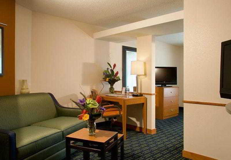 Exterior & Views 2, Fairfield Inn & Suites Omaha Downtown, Douglas