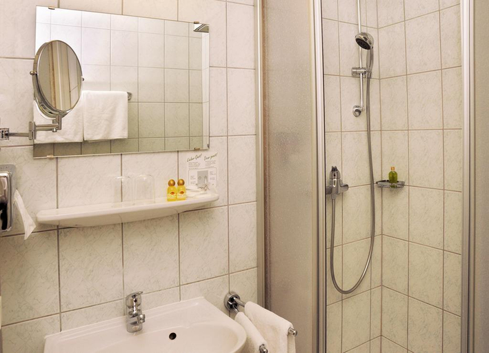 Bathroom 4, Businesshotel Berlin, Berlin