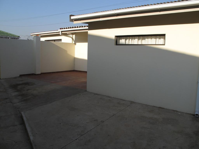 Public Area, The Crescent Guesthouses - BnB/Self Catering, eThekwini