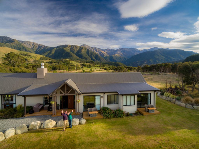 Exterior & Views 2, Manakau Lodge, Kaikoura