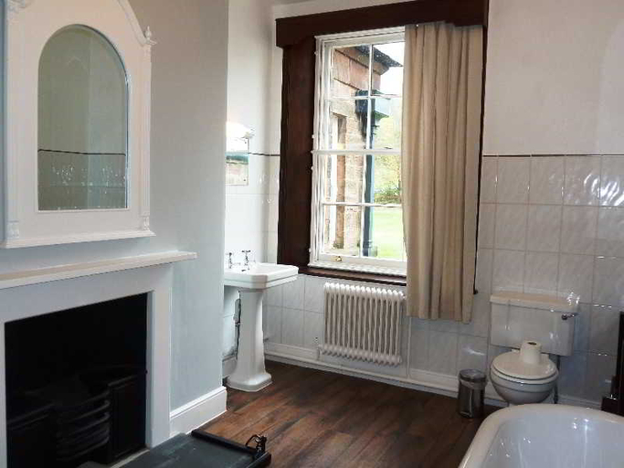Bathroom 4, Alison House Hotel, Derbyshire