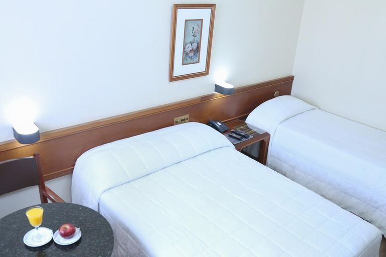 Bedroom 4, Crillon Palace Hotel, Londrina