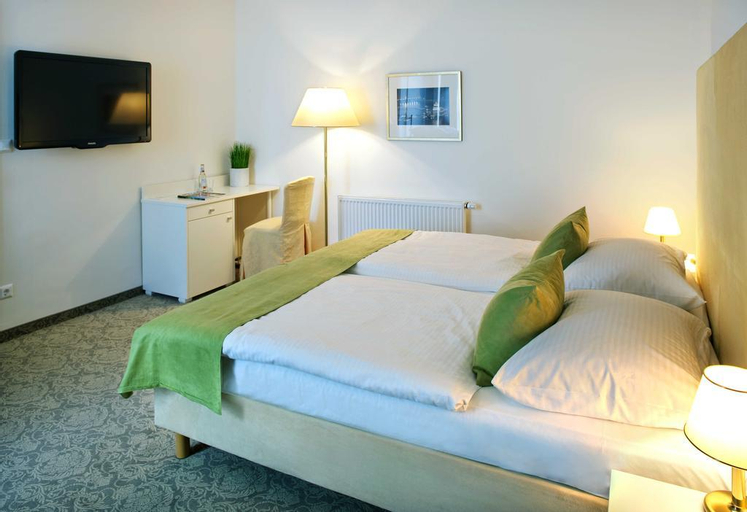 Bedroom 4, Seehotel Dr. Jilly, Klagenfurt Land