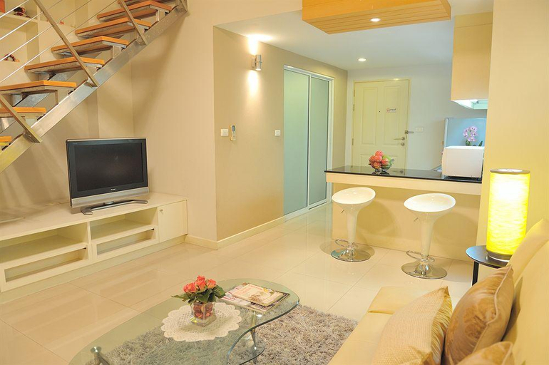 Exterior & Views 2, Duplex 21 Apartment, Wang Thonglang