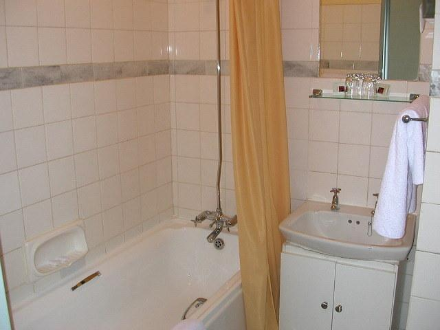 Bathroom, Arcadia Hotel, City of Tshwane