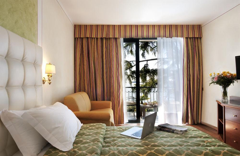 Exterior & Views 2, Hotel Villa Capri, Brescia