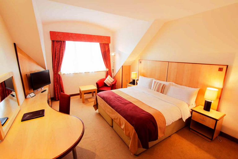 Bedroom 3, La Mon and Country Club Belfast, Lisburn and Castlereagh
