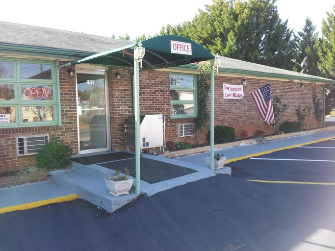 Exterior & Views 2, Relax Inn Westminster, Oconee