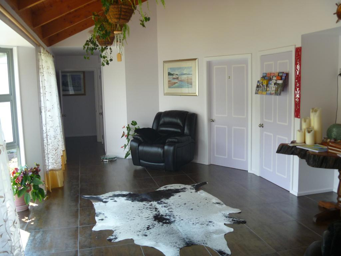 Public Area 2, At Parkland Place, Thames-Coromandel