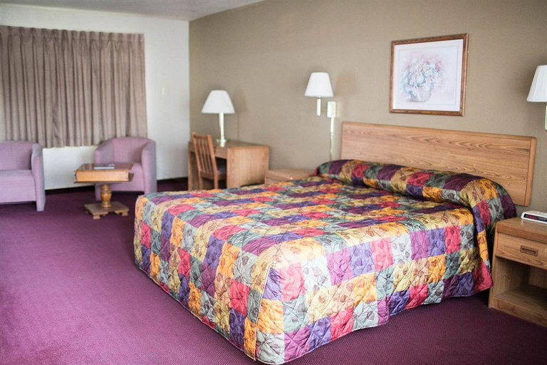 Bedroom 4, Vino Inn and Suites, San Luis Obispo
