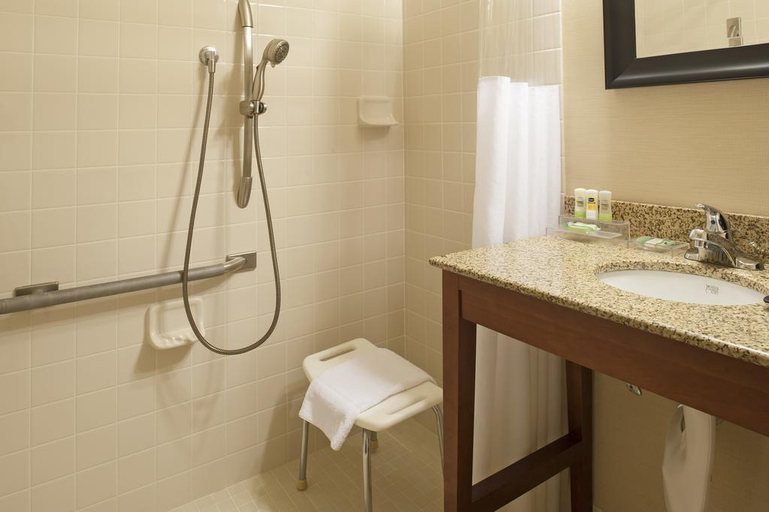 Bathroom 4, Country Inn & Suites by Radisson, Holland, MI, Ottawa