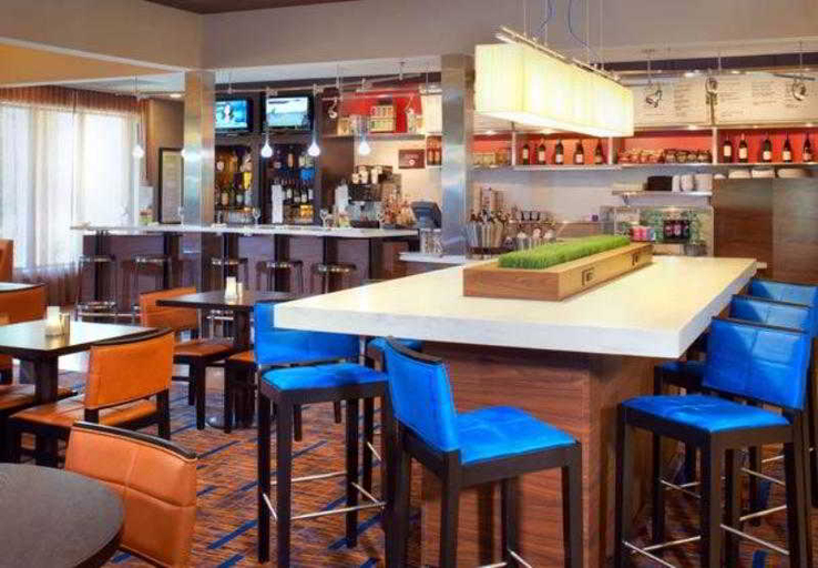 Food & Drinks 5, Courtyard Columbus Worthington, Franklin
