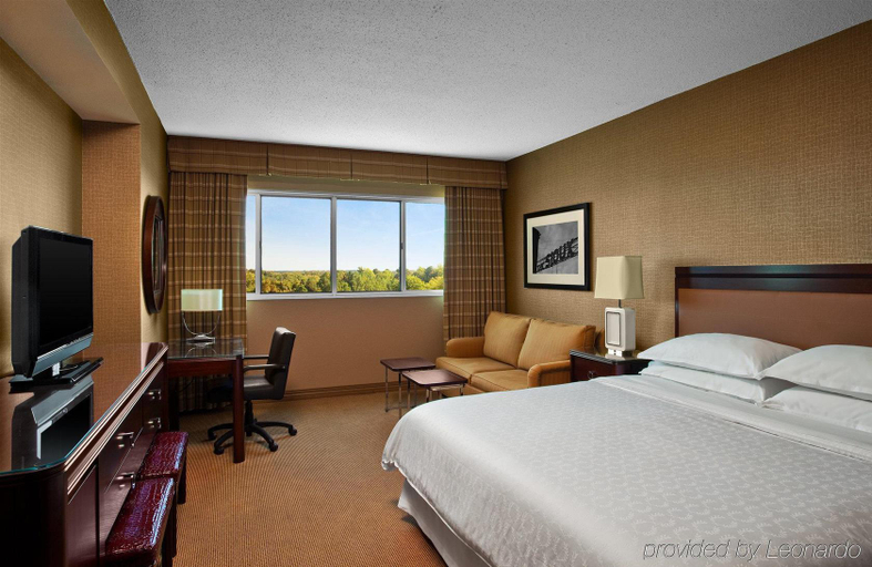 Bedroom 3, Sheraton Sioux Falls & Center, Minnehaha