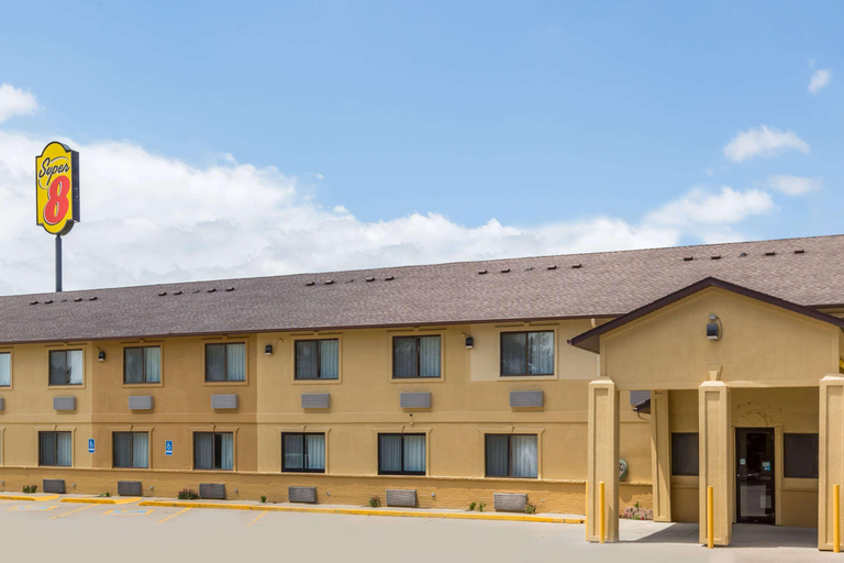 Super 8 by Wyndham Newton, Jasper