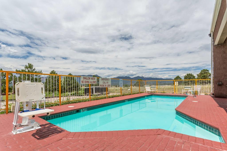 Sport & Beauty, Howard Johnson Colorado Springs, El Paso