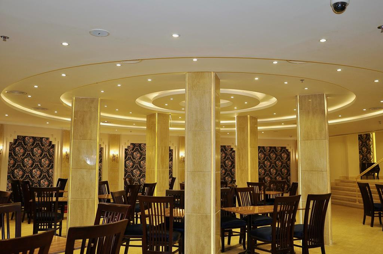Food & Drinks 4, Cleopatra Cairo, Qasr an-Nil