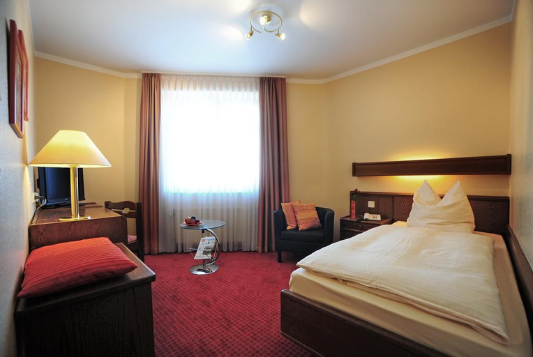 Bedroom 4, Hotel Pontivy, Rhein-Erft-Kreis