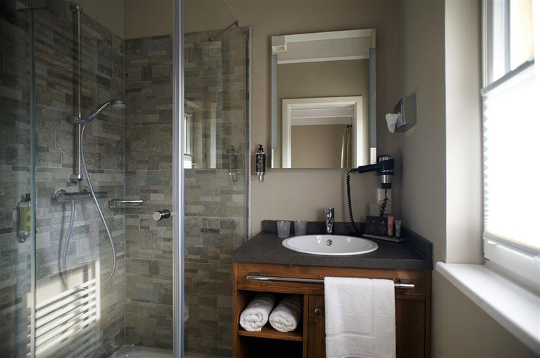 Bathroom 4, Torfhaus HARZRESORT, Goslar