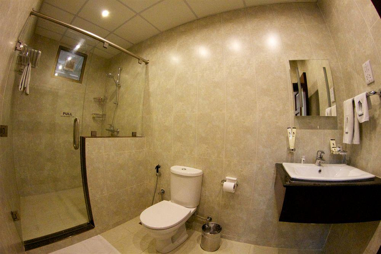 Bathroom 5, Tanzanite Executive Suites, Ilala