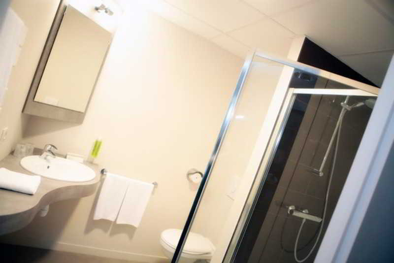 Bathroom 5, Brithotel le Galion & Spa, Côtes-d'Armor
