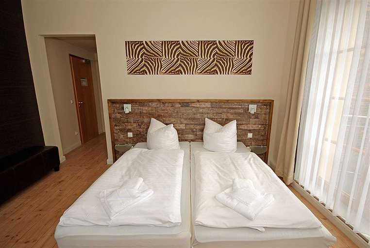 Exterior & Views 2, Boutique Hotel Schwarzer Baer, Wittenberg