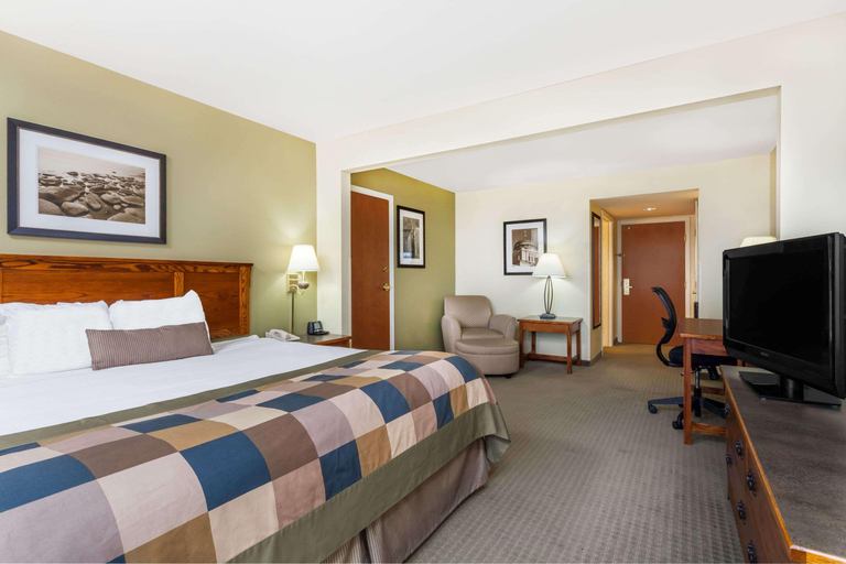 Bedroom 3, Wingate By Wyndham Helena Airport, Lewis and Clark