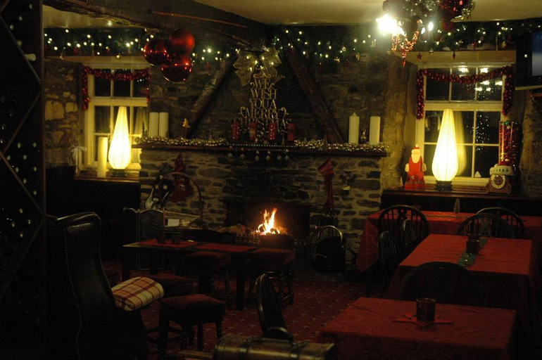 Public Area 2, The Luib Hotel, Stirling