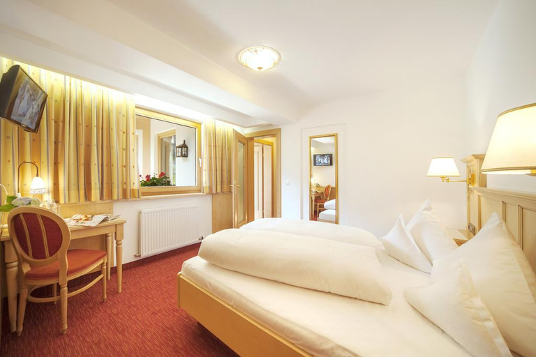 Bedroom 4, Hotel Garni Glockenstuhl, Schwaz