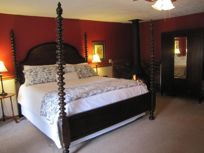 Bedroom 2, 5 Ojo Inn Bed and Breakfast, Carroll