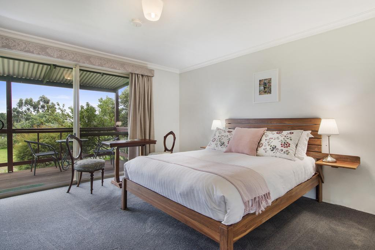 Bedroom 5, Shambhala Guesthouse, Bridgetown-Greenbushes