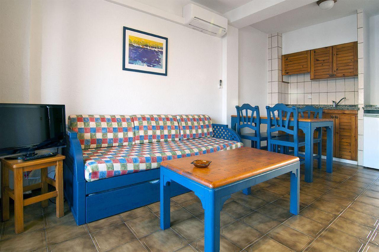 Exterior & Views 5, Apartamentos Pou Des Pujols, Baleares