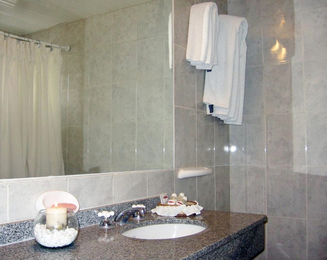 Bathroom 5, Gran Hotel Princess Gold, Capital
