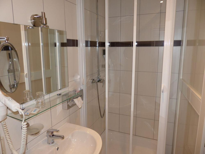 Bathroom 5, City Deutsches Haus, Hagen