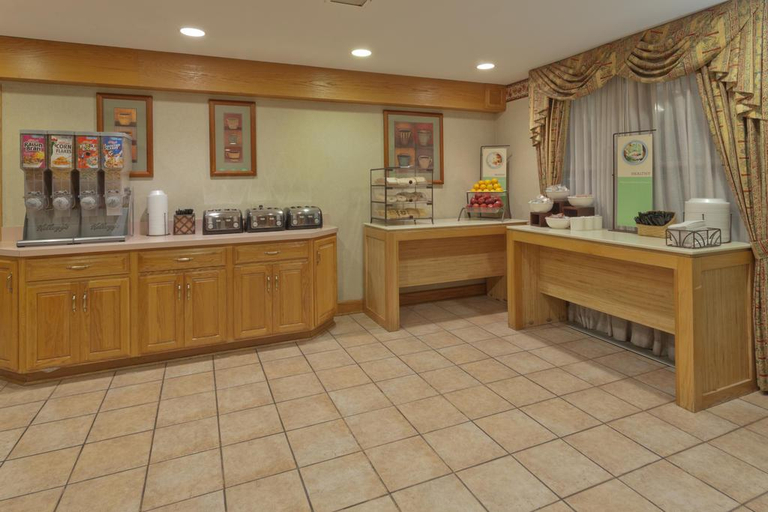 Public Area 3, Country Inn & Suites by Radisson, Holland, MI, Ottawa