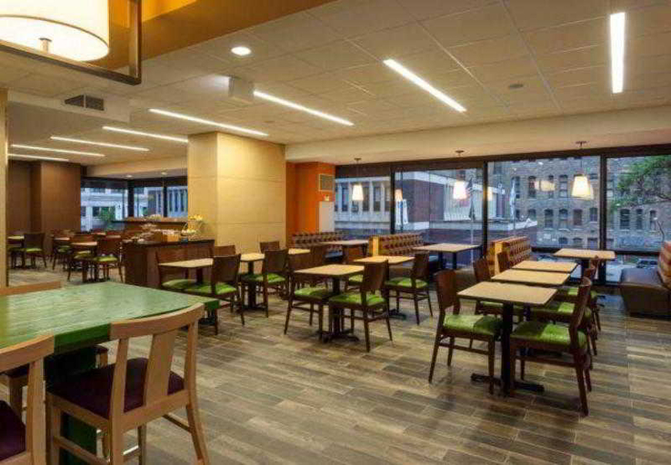 Food & Drinks 5, Fairfield Inn & Suites Chicago Downtown/River North, Cook