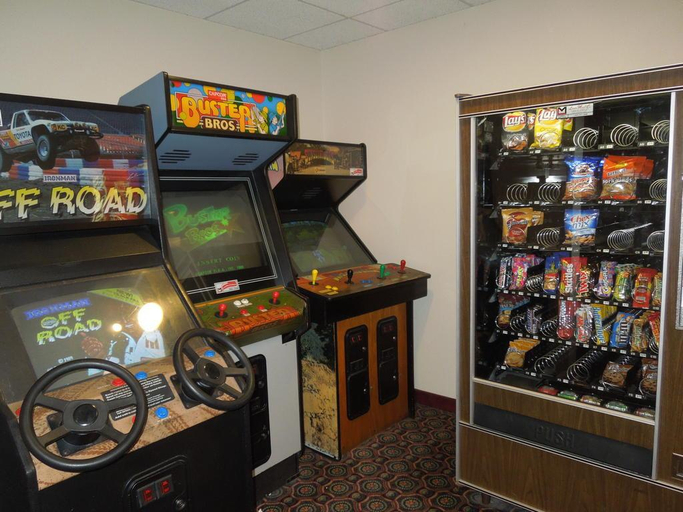 Food & Drinks 5, Red Roof Inn Clyde, Sandusky