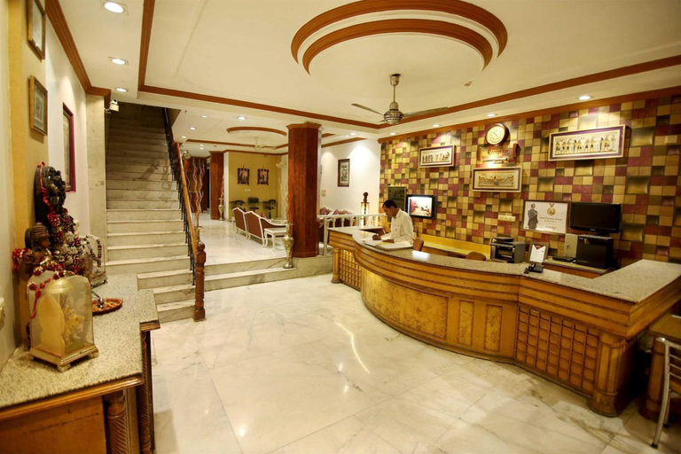 Public Area 3, Hotel Parkway Deluxe, Delhi