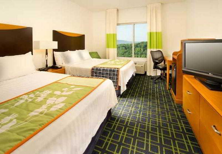 Bedroom 3, Fairfield Inn & Suites Chattanooga I-24, Hamilton