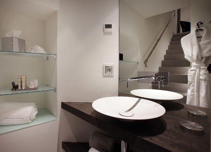 Bathroom 5, Petit Hotel Confidentiel, Savoie