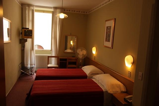 Bedroom 3, Modena, Verona