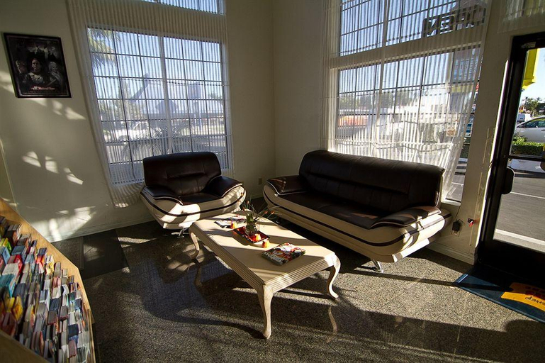 Public Area 3, Anaheim Carriage Inn, Orange