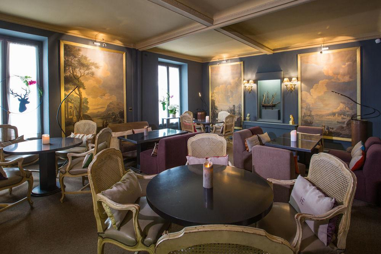 Public Area 3, Hotel d'Europe, Vaucluse